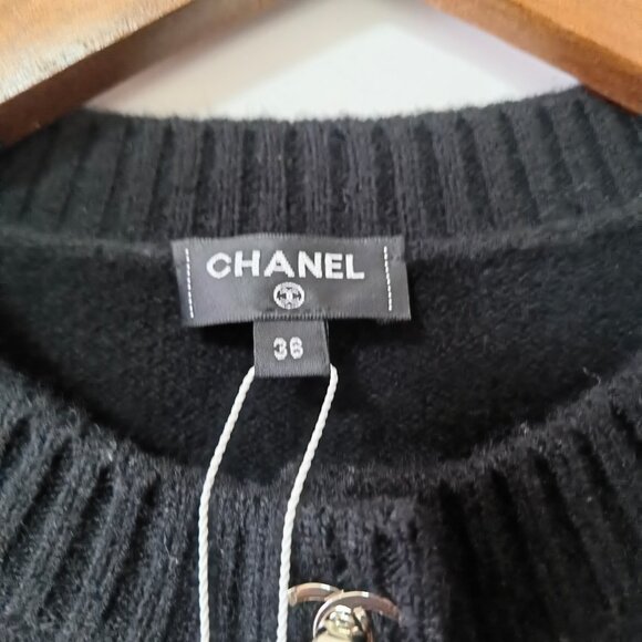 Chanel Black Cashmere Wool Cardigan - Picture 10 of 11